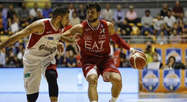 Basket, Supercoppa a Reggio Emilia: battuta ​in finale un'Olimpia Milano fuori condizione