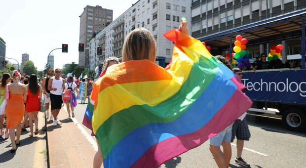 Figli coppie gay, il ministro Roccella: «Nessun margine di trattativa con i sindaci»