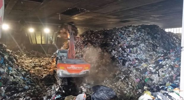 Roma, rifiuti: ispezione commissione Ecomafia negli impianti Tmb