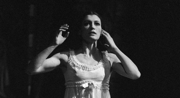 Carla Fracci in Romeo e Giulietta - 1968 (Foto di Erio Piccagliani)