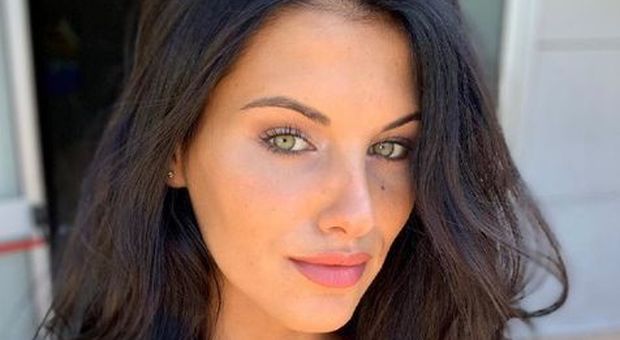 Carolina Stramare, ecco chi è Miss Italia 2019. Un male le ha strappato la mamma: «La sento ancora vicina»