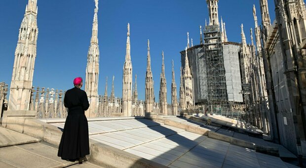 Mario Delpini, l'arcivescovo che celebrerà i funerali di Berlusconi e che Papa Francesco non vuole fare cardinale