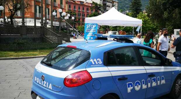 Castellammare, due giovani arrestati: smontavano il portapacchi delle auto