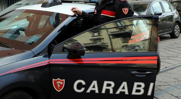 Una pattuglia di carabinieri a Pescara