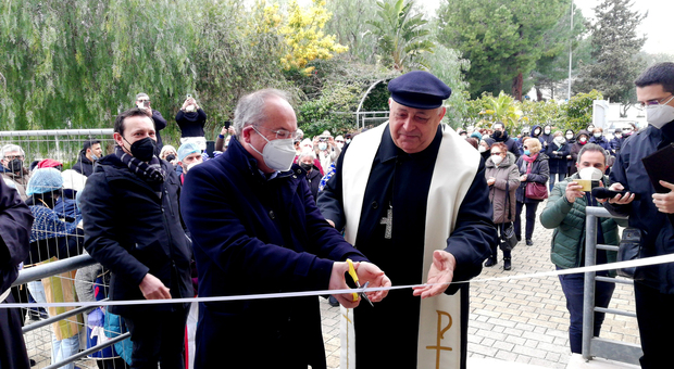 Brindisi, la nuova sede della Caritas per accogliere persone bisognose è stata inaugurata