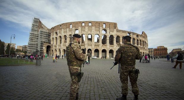 Rouen, ora l’Italia si sente nel mirino: schierati anche parà e marina