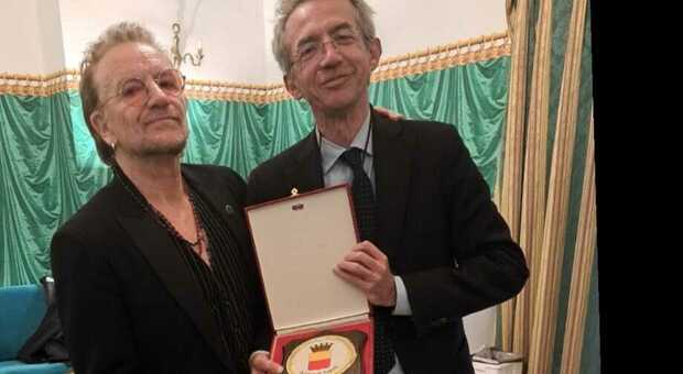 Bono con Manfredi