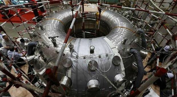 Cina, il "sole artificiale" 10 volte più caldo di quello vero: il record del reattore a fusione nucleare