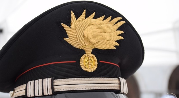 Carabiniere di 39 anni si spara un colpo sotto al mento: lascia la moglie e un figlio piccolo