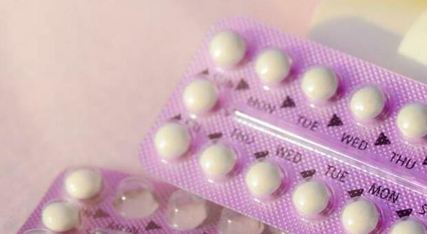 Pillola gratis per tutte le donne: la svolta dell'Aifa
