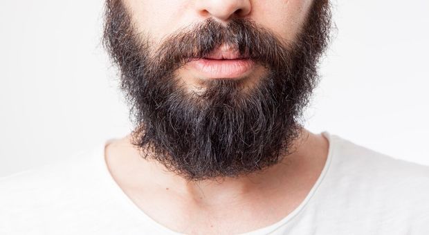 Coronavirus, l'esperto: «La barba troppo lunga ostacola la mascherina e potrebbe essere fonte di contagio»