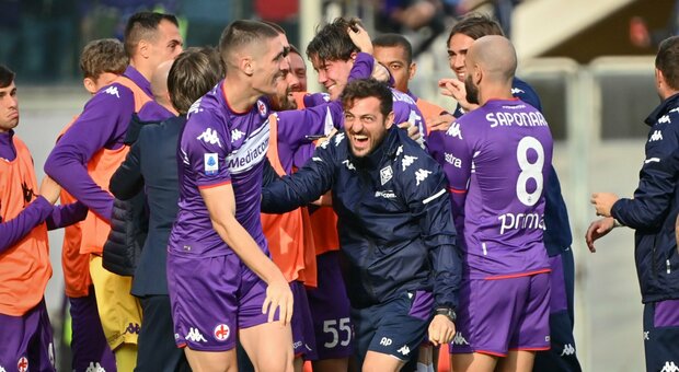 Fiorentina-Cagliari 3-0, i viola tornano al successo, Mazzarri ko