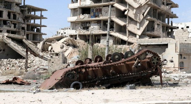 Siria, Trump: Assad pagherà caro. Raid su base militare Damasco: 12 morti. Mosca: raid di due caccia israeliani