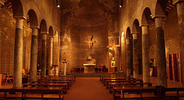 Roma, misterioso furto nella chiesa di San Lorenzo in Piscibus, l'ombra dei satanisti