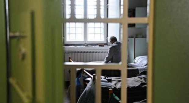 Detenuto ottiene i domiciliari, ma trova casa affittata ai turisti: costretto a tornare in carcere