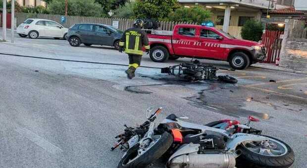 Schianto tra moto e scooter nel Teramano: morti due giovani centauri