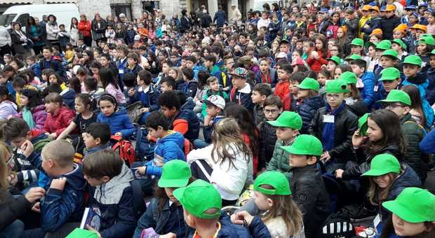 I bambini in piazza della Repubblica a Terni