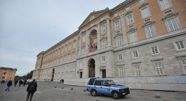 Reggia nel mirino le case a esercito e aeronautica