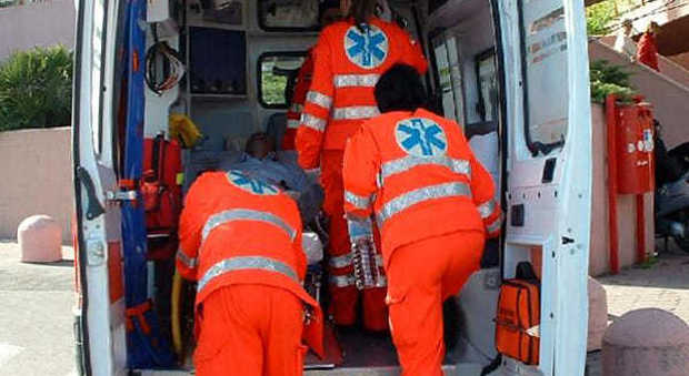 Una ambulanza della Croce azzurra