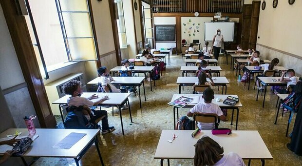 Bocciati a scuola, i genitori fanno causa: «Chiesti fino a 700mila euro di risarcimento»