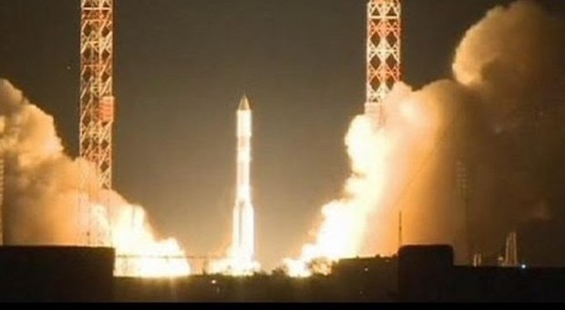 Nuovo flop russo, il razzo Proton M si schianta ​poco dopo il lancio: missione fallita ancora