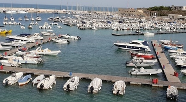 Otranto, il Tar "boccia" la Soprintendenza: «I pontili possono restare»
