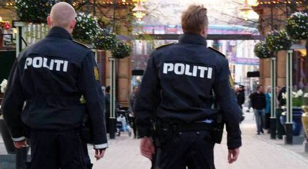 Copenaghen, sparatoria in un centro commerciale: tre feriti