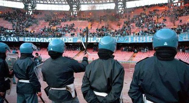 Renzi: «I club di calcio paghino gli straordinari della polizia». Le società pensano allo sciopero