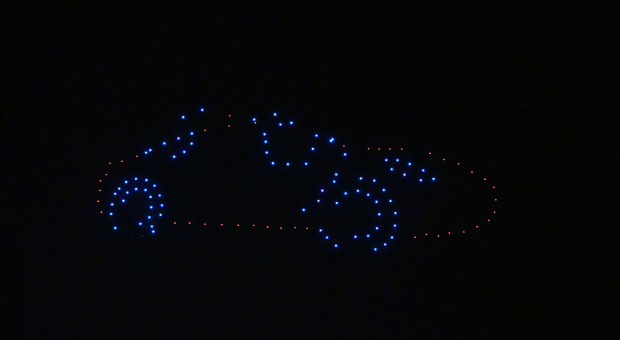 Immagine creata da 150 droni sul lungomare di Napoli
