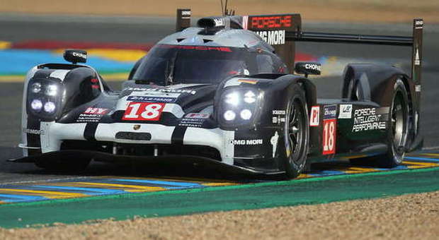 Porsche, è pole da record a Le Mans: subito prova di forza per le 919 Hybrid