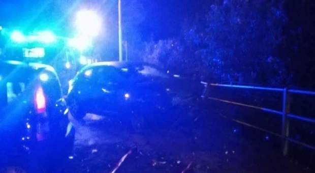 Scontro frontale tra due auto di notte: tre feriti ad Agropoli, grave ragazza