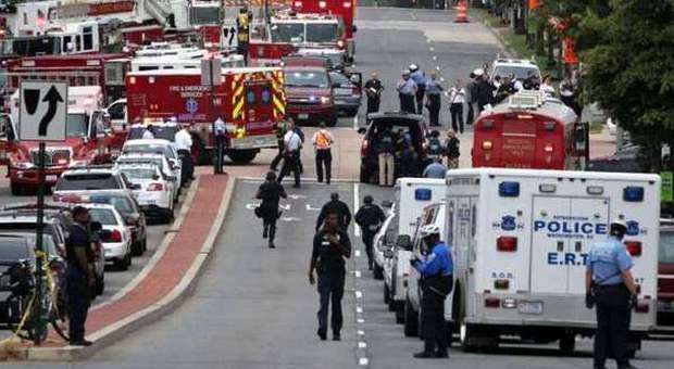 Weekend di sangue a Chicago: 9 morti e 60 feriti in diverse sparatorie. Fra le vittime anche un ragazzo di 16 anni