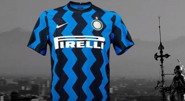 Inter, la nuova maglia è con le strisce a zig-zag
