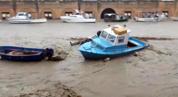 Maltempo, straripa un fiume a Mazara del Vallo: allagamenti e danni. Affondate alcune imbarcazioni