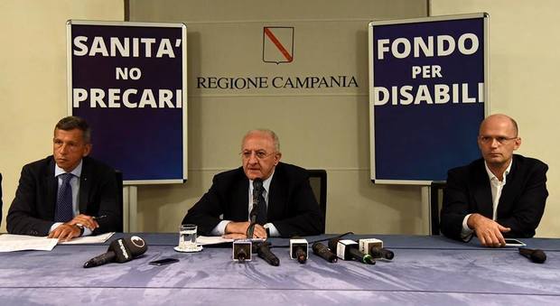 L'anatema di De Luca: «In Campania si continua a rubare»