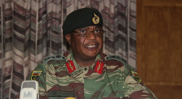 Zimbabwe, militari nella tv di Stato: «Abbiamo Mugabe in custodia», ma negano il golpe