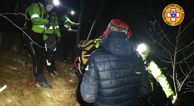 Si perde sul sentiero nel buio e col cellulare scarico: 56enne padovano salvato dal Soccorso alpino
