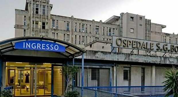 Napoli, focolaio Covid nell'ospedale San Giovanni Bosco: contagiati medici, infermieri e pazienti