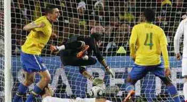 Juan segna il primo gol del Brasile