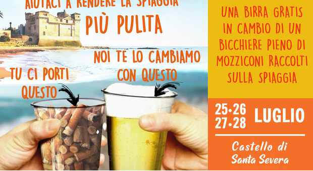 Birra gratis in cambio di un bicchiere pieno di mozziconi raccolti sulla spiaggia: l'iniziativa a Santa Severa