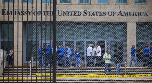 Cuba, un altro americano colpito da attacchi acustici: Trump espelle 15 diplomatici dell'Avana