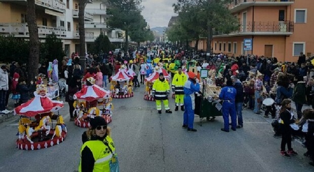 Torna il Carnevale di Castignano: i festeggiamenti inizieranno dall'11 febbraio. Martedì la grande sfilata