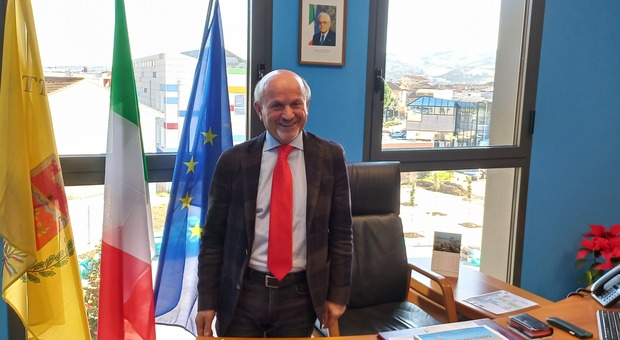 Malore in Comune, il sindaco Palmiro Ucchielli in ospedale: «Fondamentale la postazione territoriale del 118»