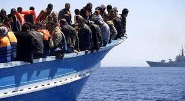 Vaticano contro decisione della nave italiana di riportare in Libia i profughi salvati in mare
