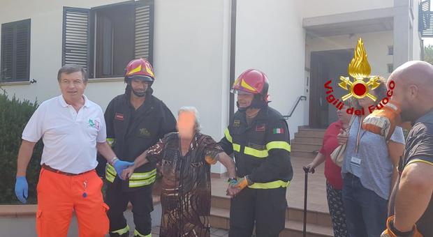 Perugia, palazzina in fiamme: salvata una nonna di 97 anni