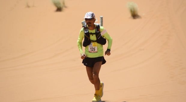 Pesaro, l'ingegnere-maratoneta Davide Vitali doma il deserto del Sahara