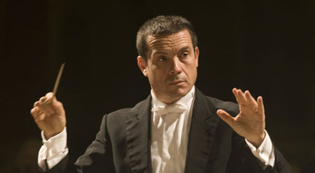 Il direttore d'orchestra Paolo Olmi