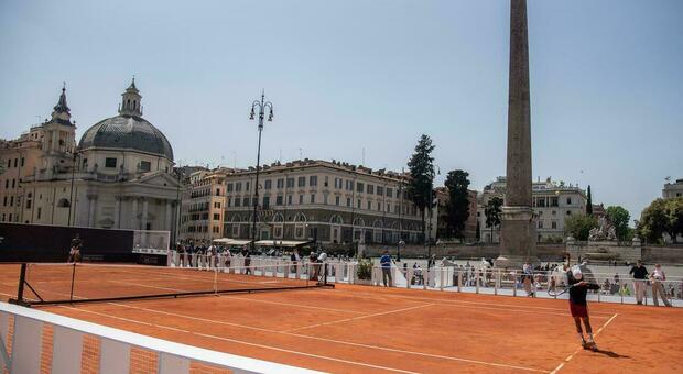 Il campo da tennis a piazza del Popolo