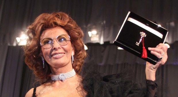 Sophia Loren e la città di Napoli una lunga storia d'amore