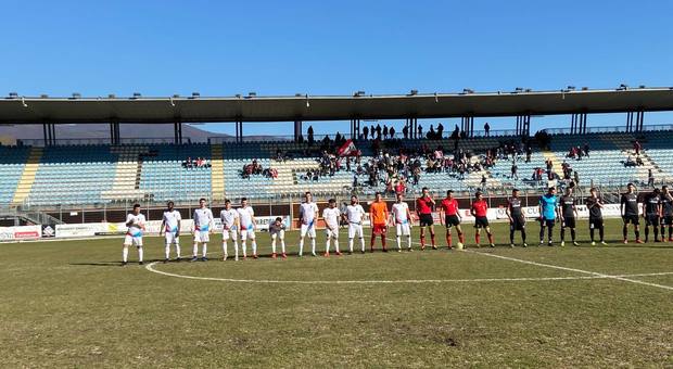 Il Rieti prima del match col Teramo (foto Riccardo Fabi/Meloccaro) Il Rieti prima del match col Teramo (foto Riccardo Fabi/Meloccaro)